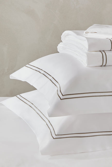 The White Company Symons Flat Sheet by 4 | Souqify
