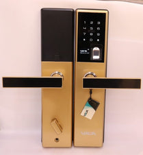 Vila Smart Lock Lock,Display screen,Keypad Digital,Biometric Fingerprint,IC Card,Mechanical key Unlock for Apartment Hotel Home Use. COLOR: (Golden)