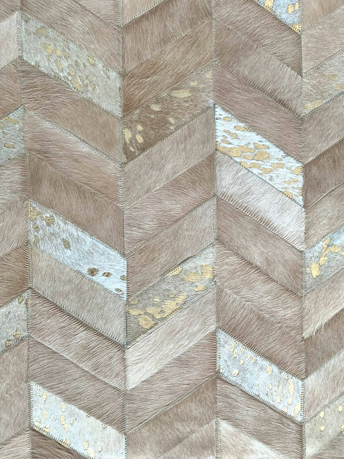 DEKOLAND - Chevron Rug Gold on White, Beige