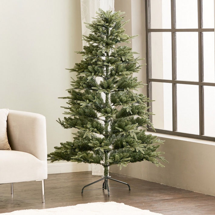 Pre-lit Christmas Tree with 250 LED Lights