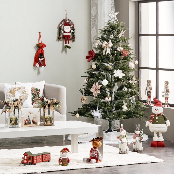 Pre-lit Christmas Tree with 250 LED Lights
