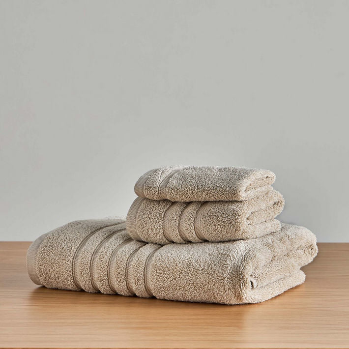Expressence 560 GSM Microcotton Bath Towel - 76x142 cm