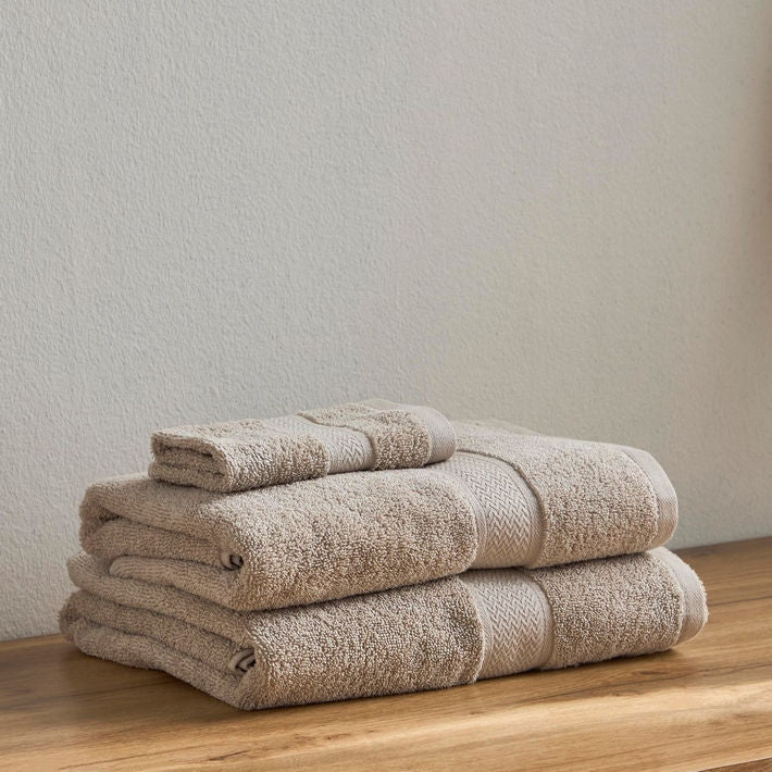 Casa 450 GSM Cotton Bath Towel - 70x140 cm