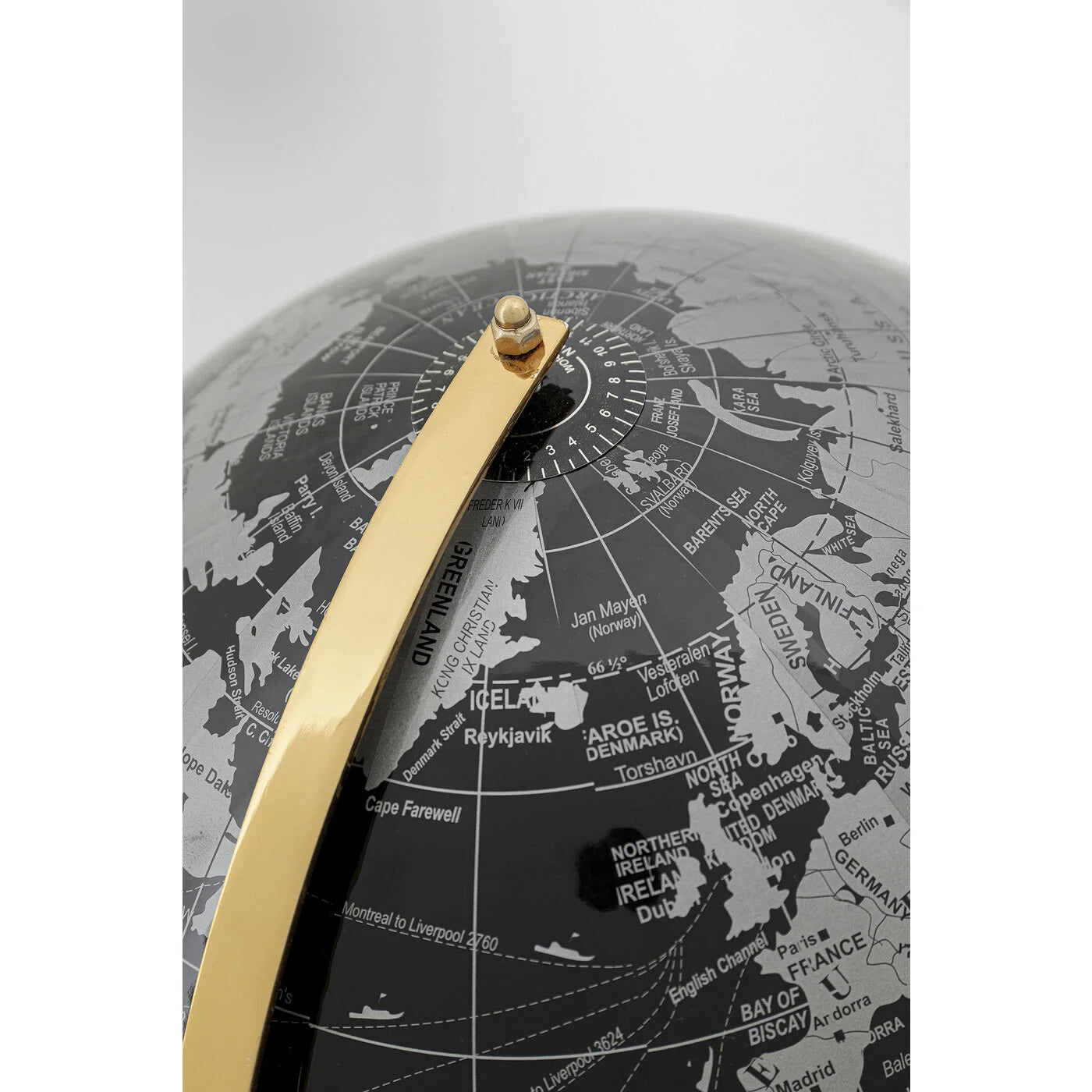 Globe Top Gold Deco Object – 132 cm