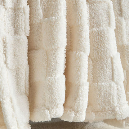 Louisa Fleece Blanket