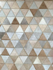 DEKOLAND - Pyramid Rug Beige, Champagne Home Interior Decor by Dinkids Furniture Trading L.L.C. | Souqify