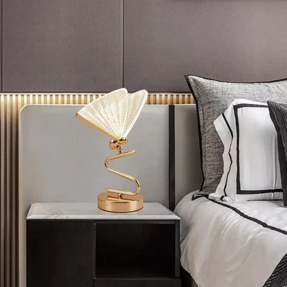 Nordic Modern Simple Butterfly Table Lamp Study Room Bedroom Nightstand Lamp warm Girl Butterfly Desk Lamp Small Night Light